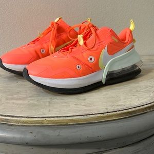 Neon Nike Air Max Up